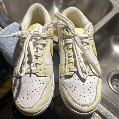 Nike Wmns Dunk Low OG 'Yellow Strike' DM9467-700  Size 8