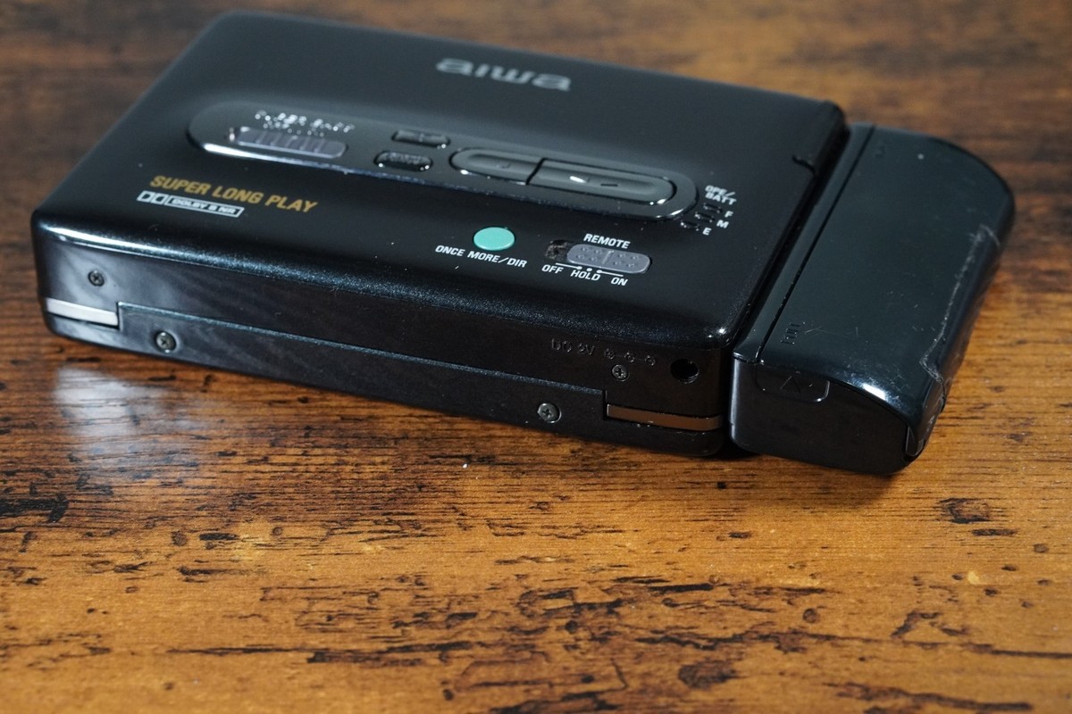 Aiwa HS-PX530 Personal Cassette Player for parts or restoration