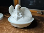 VINTAGE WESTMORELAND MILK  EAGLE & CHICKS BASKET Hen On Nest Style
