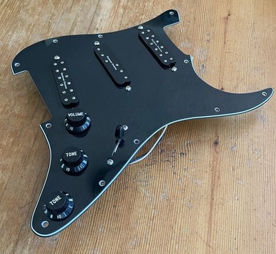 Seymour Duncan Everything Axe 19 Tone Stratocaster Pre-Wired Pickguard Black