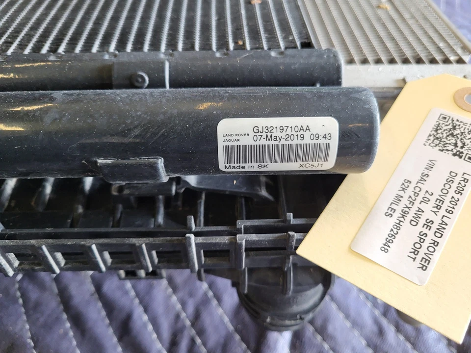 Ventilador de refrigeración del radiador del motor Land Rover Discovery Sport 2019 usado OEM 18-19 Foto 3 de 4