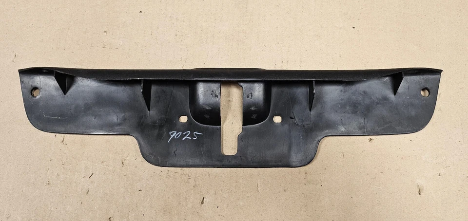 Ford Mustang 1999-2004 maletero cierre bisel envolvente, F4ZB-6342624 Foto 4 de 4