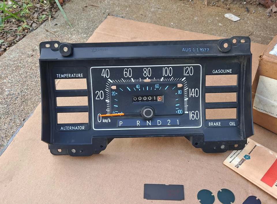 Dodge Aspen Plymouth Volare 1977 1978 nuevo MoPar 160 kph velocímetro Foto 2 de 3