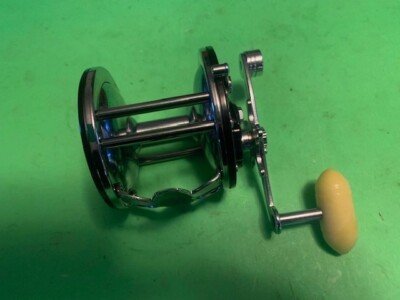 VINTAGE PENN LONG BEACH NO. 65 CONVENTIONAL FISHING REEL MINTY