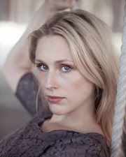 RIKKE LYLLOFF 8x10 PHOTO *