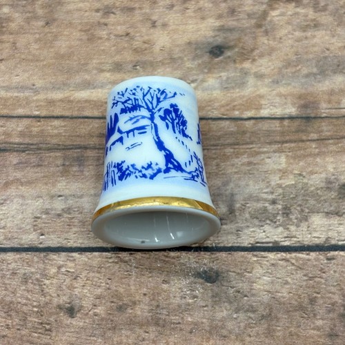 Vintage Blue & White Winter Scene Gold Band Dimple Top Porcelain Thimble - Picture 4 of 7