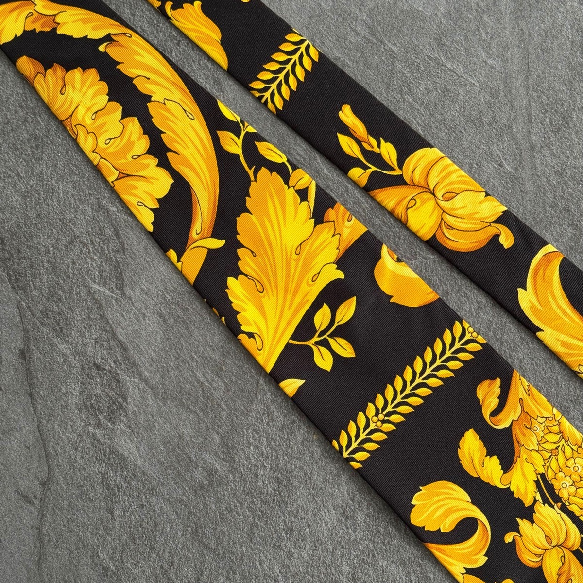 GIANNI VERSACE COUTURE silk tie Baroque print black and gold from