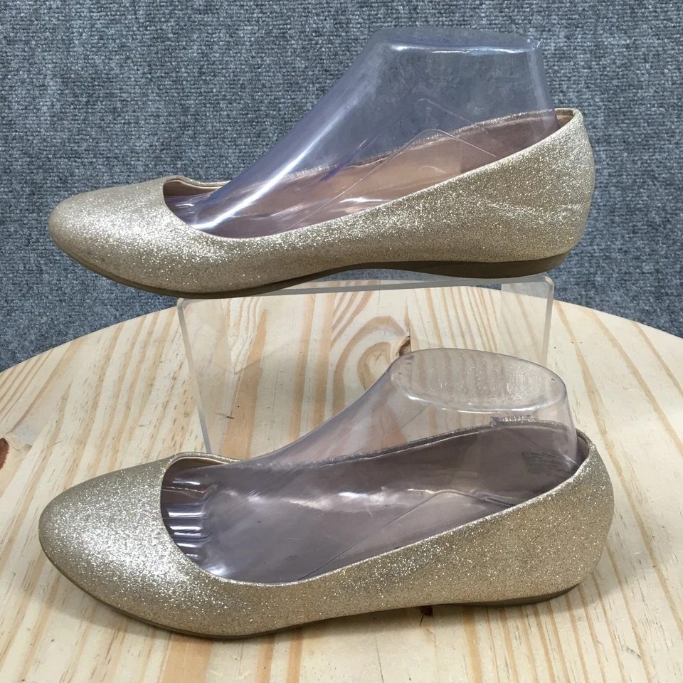 Zapatos planos informales sin cordones American Eagle para mujer 8 dorados brillantes punta redonda Foto 2 de 4