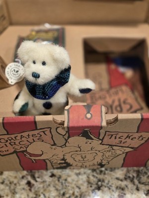 2001 Boyd s Collectors Box Circus Big Top Gizmoe Gadget Plush Bear
