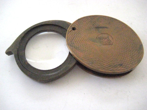VINTAGE BAKELITE ATCO USA FOLDING MAGNIFIER MAGNIFYING GLASS GOOD CONDITION