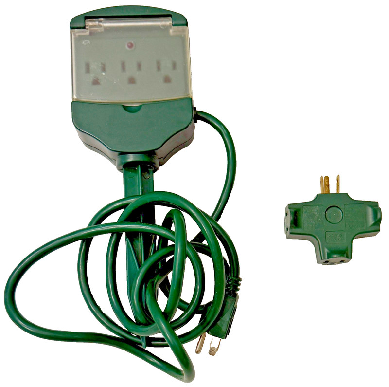 Outdoor 3‑Outlet Power Stake with 6 ft Cord – Green Yard Lawn Holiday Lights