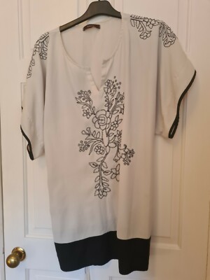 Savoir Ladies Black and cream Tunic style you size 20