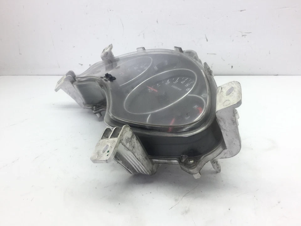 Instrumentation Odometer Speedometer Honda Forza 250 2005 - Image 3 of 4