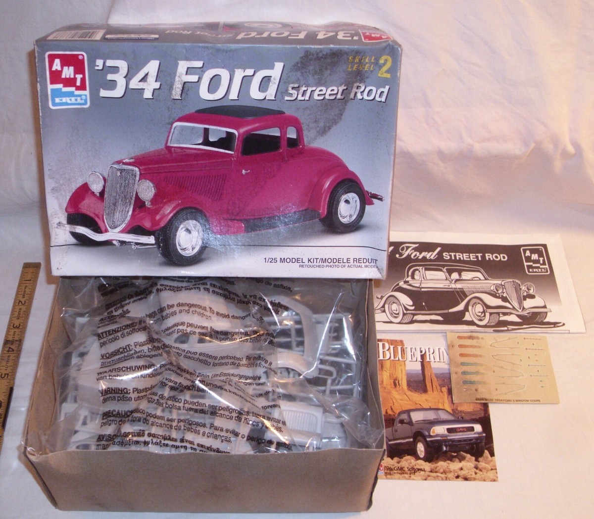 AMT 34 FORD STREET ROD CUSTOM CAR MODEL KIT 1:25 6686 | eBay
