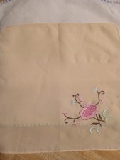 Vintage Lot 6 Embroidered Ladies Hankies lot 1