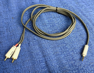 Binary High Performance Audio Interconnect Y-Splitter 3.5mm Male to 2 RCA Male