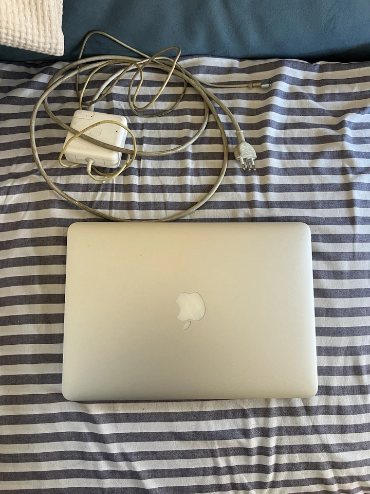 MacBook Pro 13.3" (256GB SSD, Intel Core i5, 2.3GHz , 8GB) GREY USATO OTTIMO, foto 1 di 3