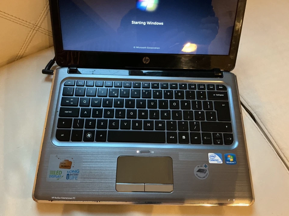 HP PAVILION DM3-1101EA Laptop Notebook 2GB 13.33" 250GB SSD Windows 7 HDMI Wi-Fi - Image 3 of 4