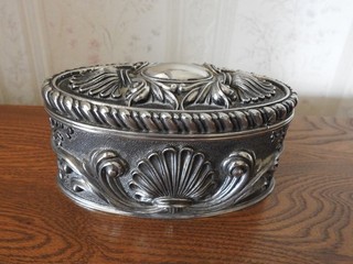 Vintage Heavy Silver Tone Ornate Oval Embossed Raised Scroll Design Trinket Box