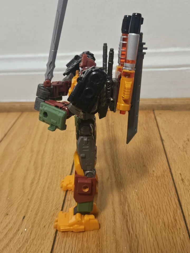 Transformers Generations Legacy Evolution Comic Universe Bludgeon COMPLETE - Image 2 of 4