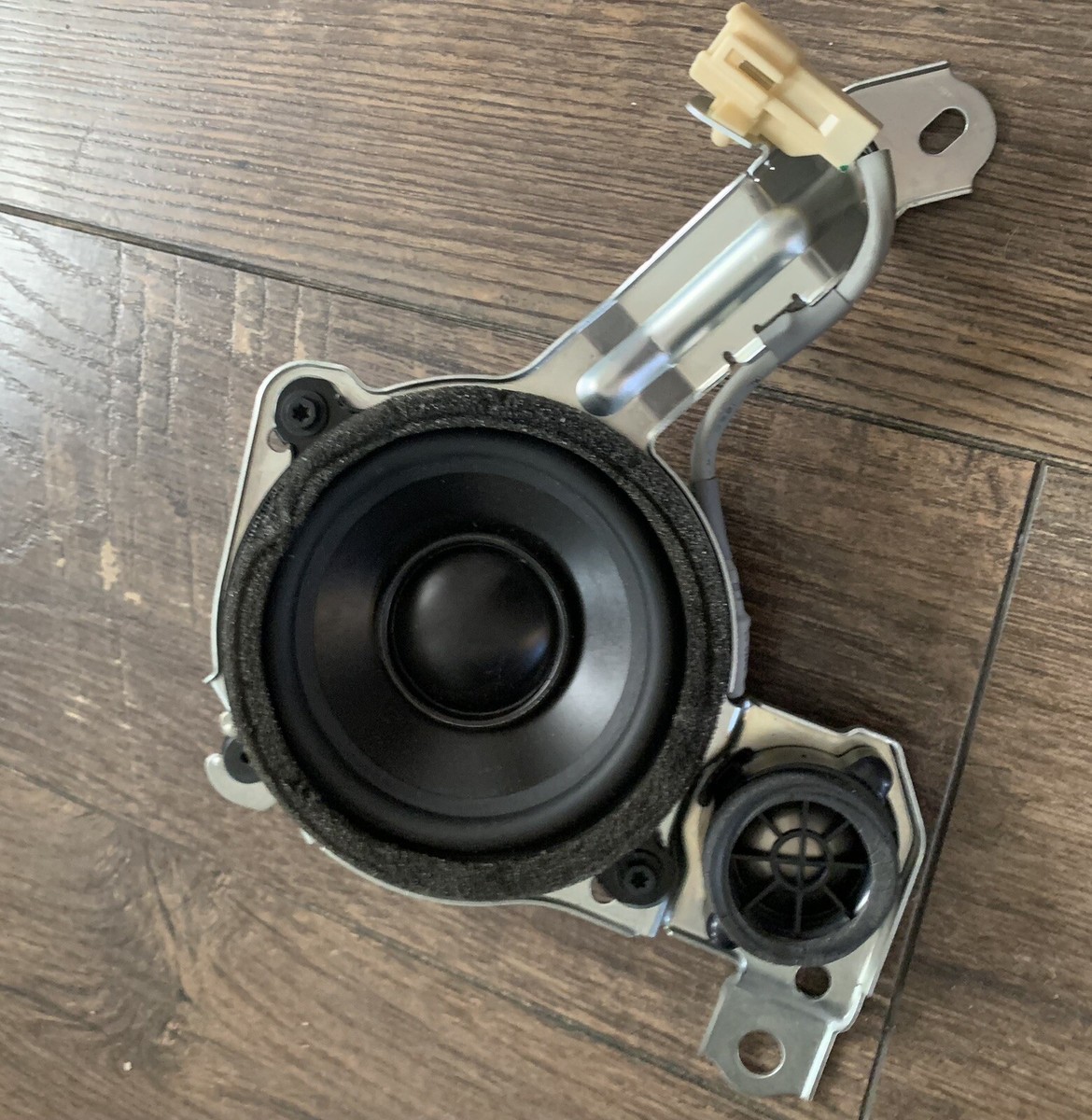 07-17 Lexus Ls460 Mark Levinson Rear Left Rear Header Speaker