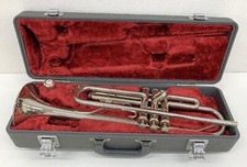 YAMAHA YTR-136 Trumpet with Case Mouthpeace Musical instrument