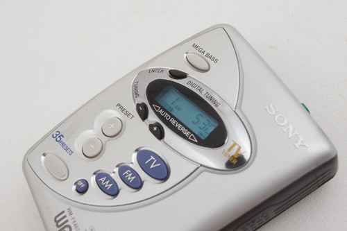 Sony WM-FX47 Stereo Walkman (E2L) TV/FM/Am Mega Bass Not Working - Imagen 6 de 7