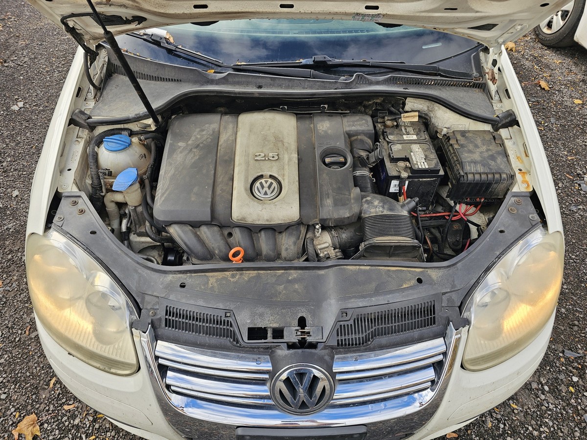 2007 Volkswagen Jetta 2.5L Engine Assembly fits: 2007