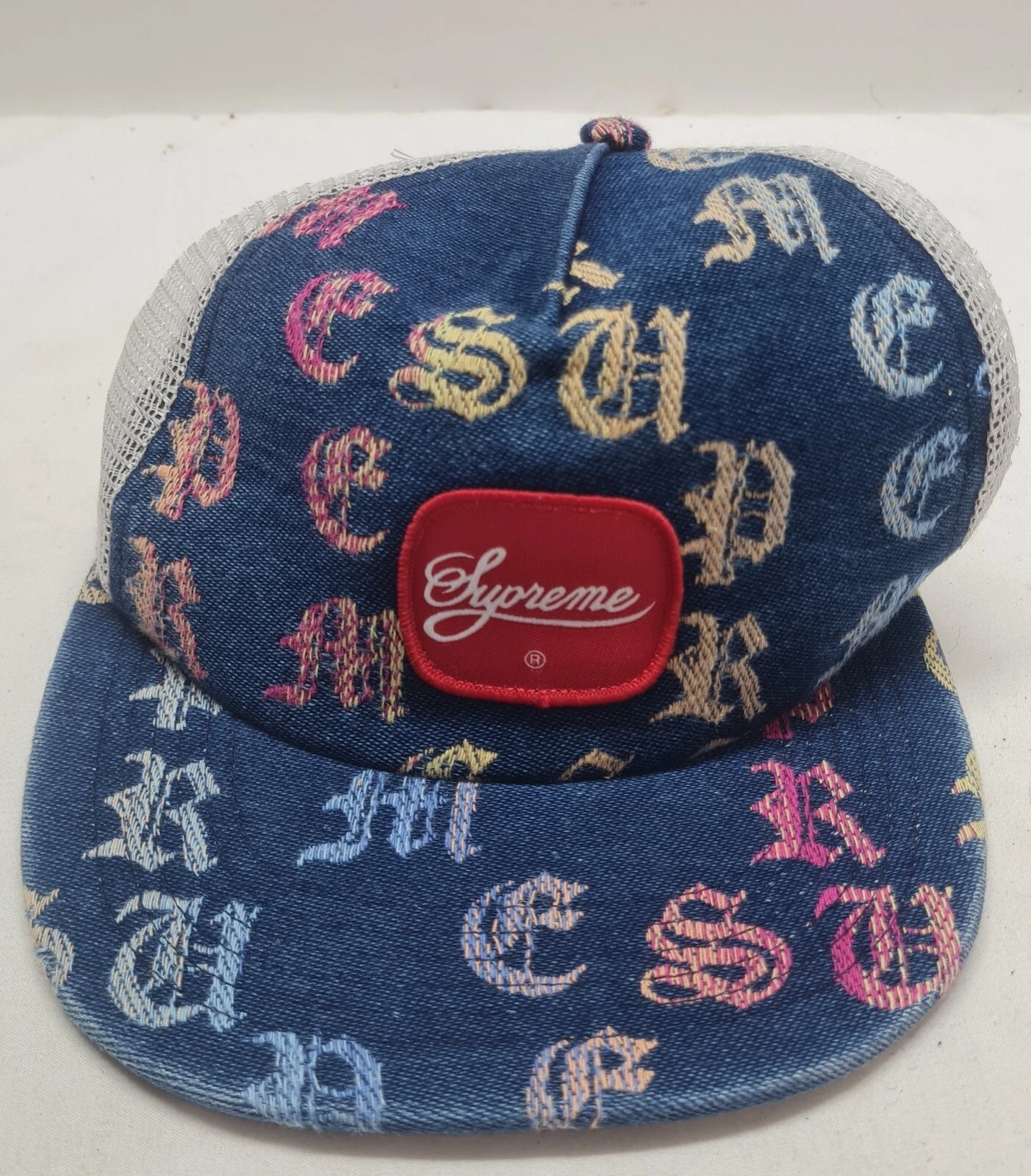 CHAPEAU SUPRÊME JACQUARD DENIM MAILLE DOS 5 PANNEAUX OS BLEU SS22 comme neuf