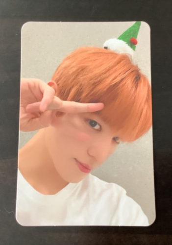 NCT 127 Taeyong Pink Christmas MD Random Trading Official Photocard - Picture 1 of 3