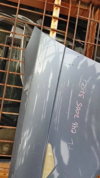 04 05 06 BMW 325CI LH GUARDABARROS VERDE Foto 3 de 4