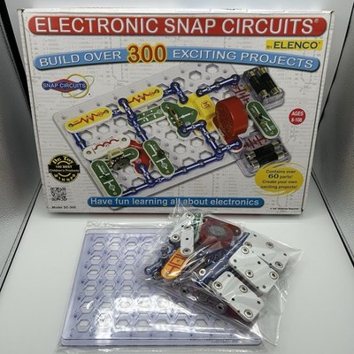 Elenco Electronic Snap Circuits Model SC-300 Kit w/ Lots of Extra Parts Manuals