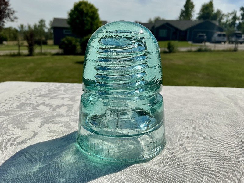 HARD TO FIND ICE AQUA NO EMBOSSING GRAND CANYON STYLE CD-145 GLASS INSULATOR
