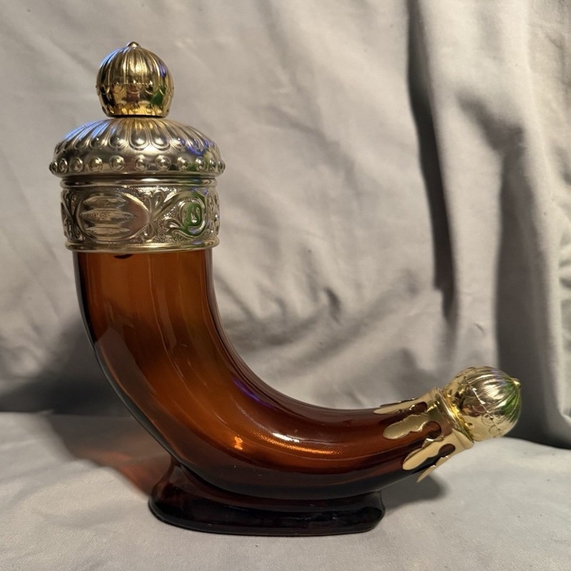Avon Viking Horn Spicy After Shave Lotion 7 fl oz Lotion Bottle