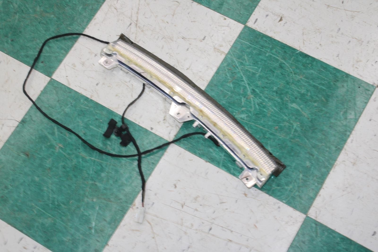 14-19 MASERATI GHIBLI Rear End Center MIddle 3rd Brake Light Unit Factory OEM OE