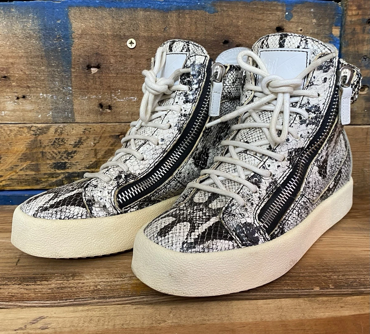 Animal Print Leather Upper Casual Shoes for Men for sale 