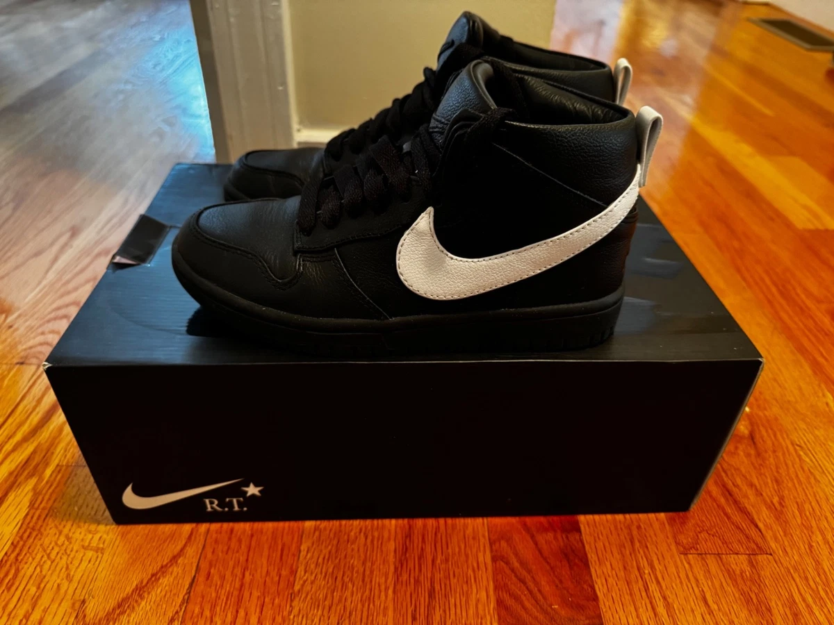 Preços baixos em Nike Dunk Lux x Riccardo Tisci High Black White