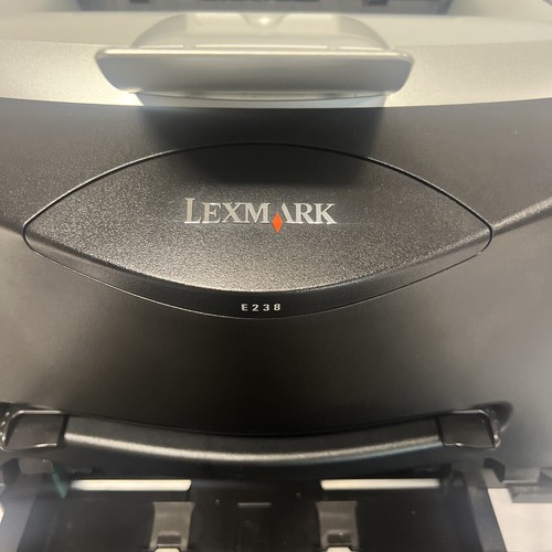 Stampante laser monocromatica Lexmark E238 PERFETTAMENTE FUNZIONANTE VEDI FOTO!! - Foto 3 di 9