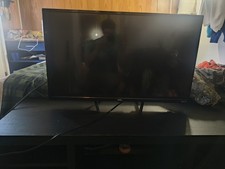 onn. Roku TV 32in LED TV 1080p FHD Black Flat Screen Television/ new tv stand