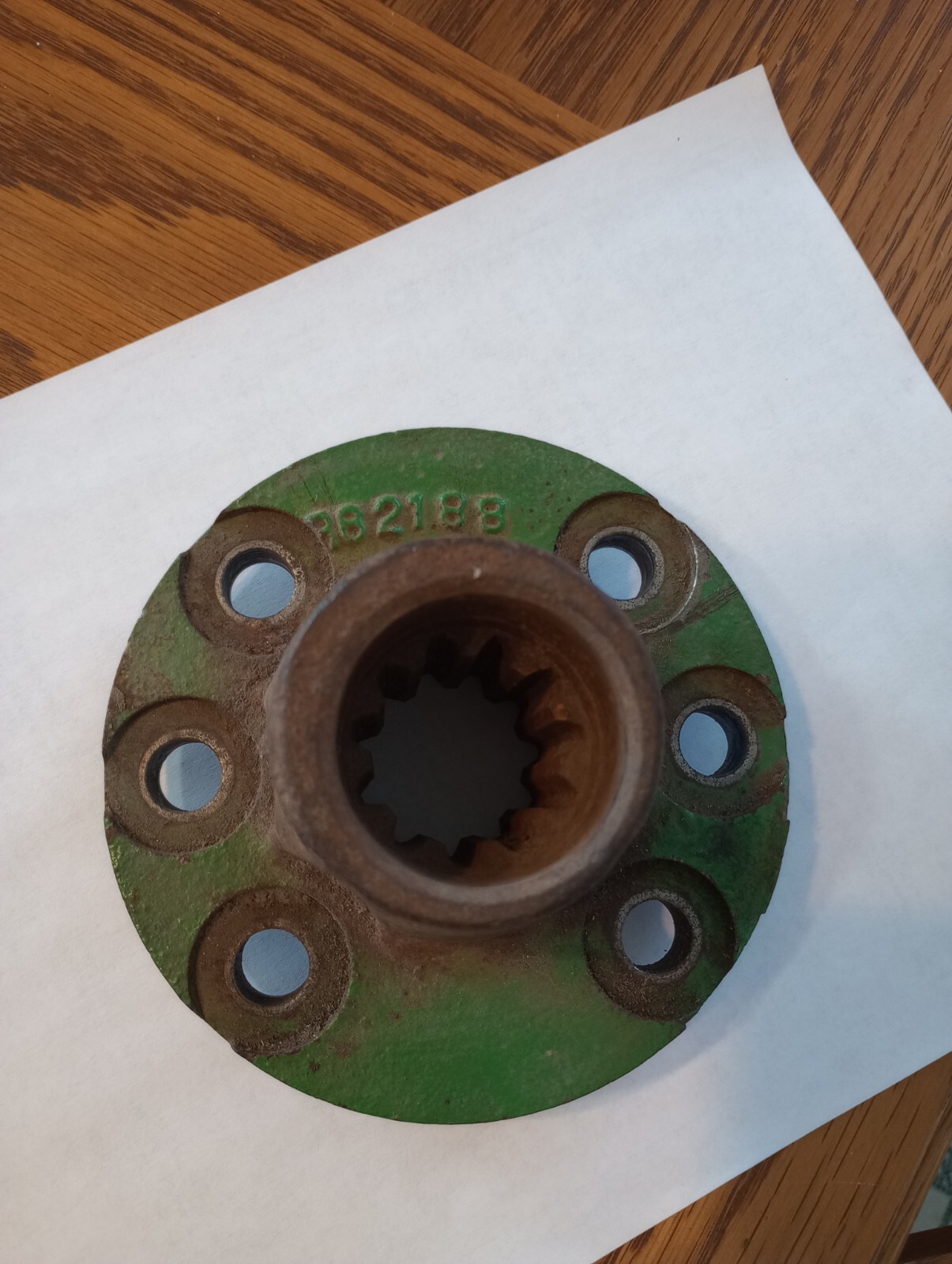 John Deere Engine Output Hub R82188 | eBay
