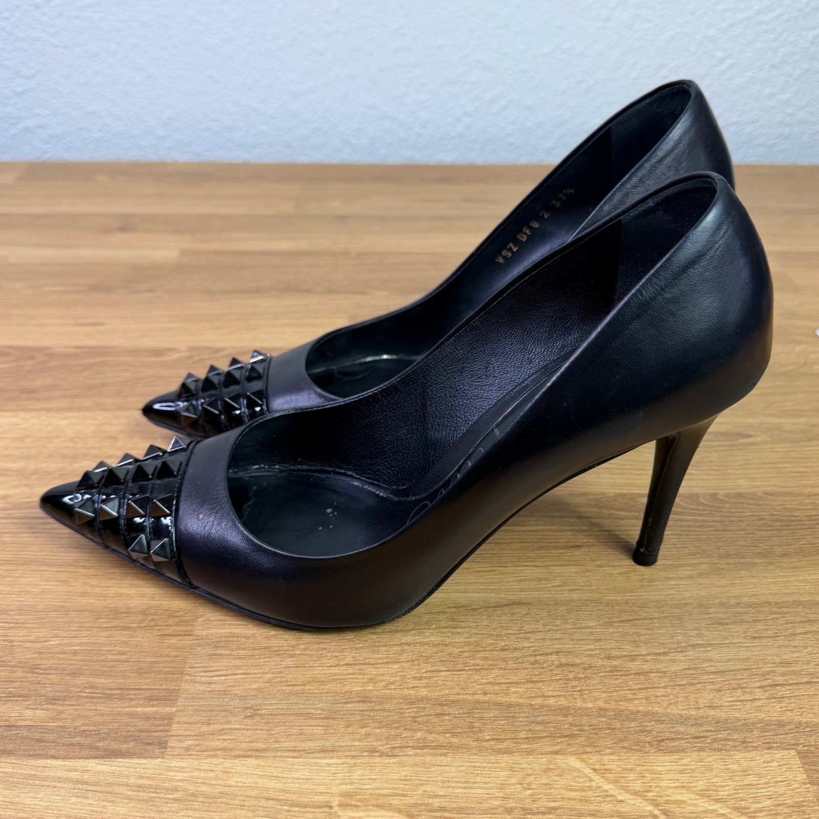 Valentino Garavani Rockstud Alcove Black Leather Studded Pumps 37.5 thumbnail 2