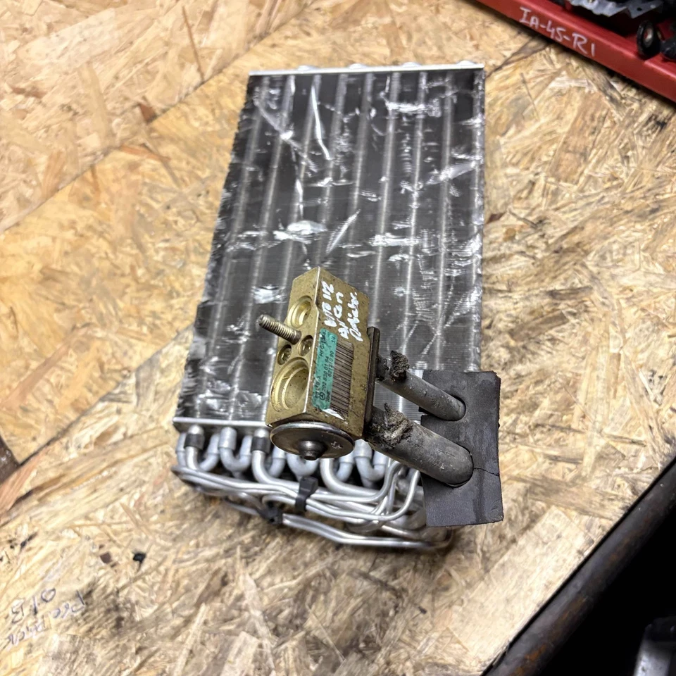 Mercedes Vito 112 Aircon evaporator radiator 2028300184 1996-2003 - Image 2 of 4