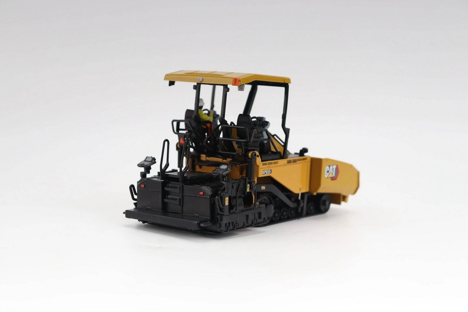 DM 1/50 Scale Cat AP655 Asphalt Paver Diecast Model Toy Gift NIB ...