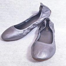 COLE HAAN WOMENS JEANNIE BALLET FLATS SILVER PEWTER METALIC LEATHE 6.5 VERY NICE