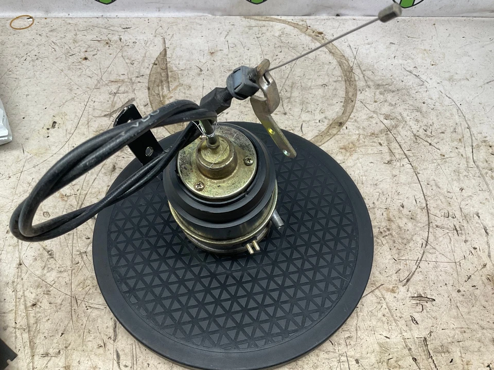 1978 - 1989 年保时捷 911SC Cruise Control Servo 91161712302 135352 — 第 2/4 张图片