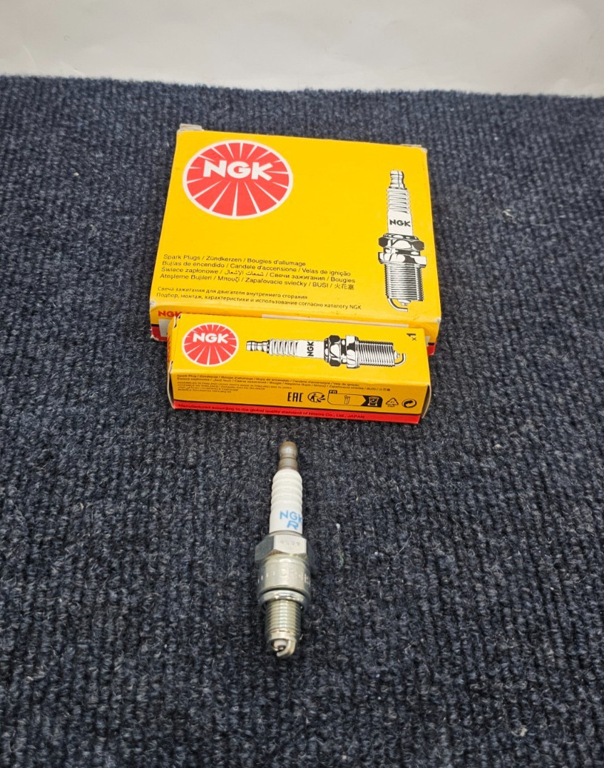 QTY 4 NGK CR5HSB 6535 Spark Plug fits Honda GXH50U GX100U GXV50U GXV57U