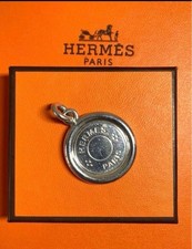 Excellent condition Herm s Serie AG925 silver pendant necklace with box