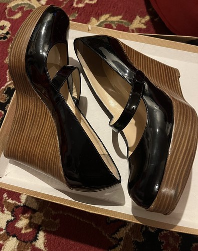 Christian Louboutin Women’s Wallis Zeppa Mary Jane Shoes - Picture 3 of 10