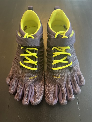 Vibram Women's V-Train Cross-Trainer 