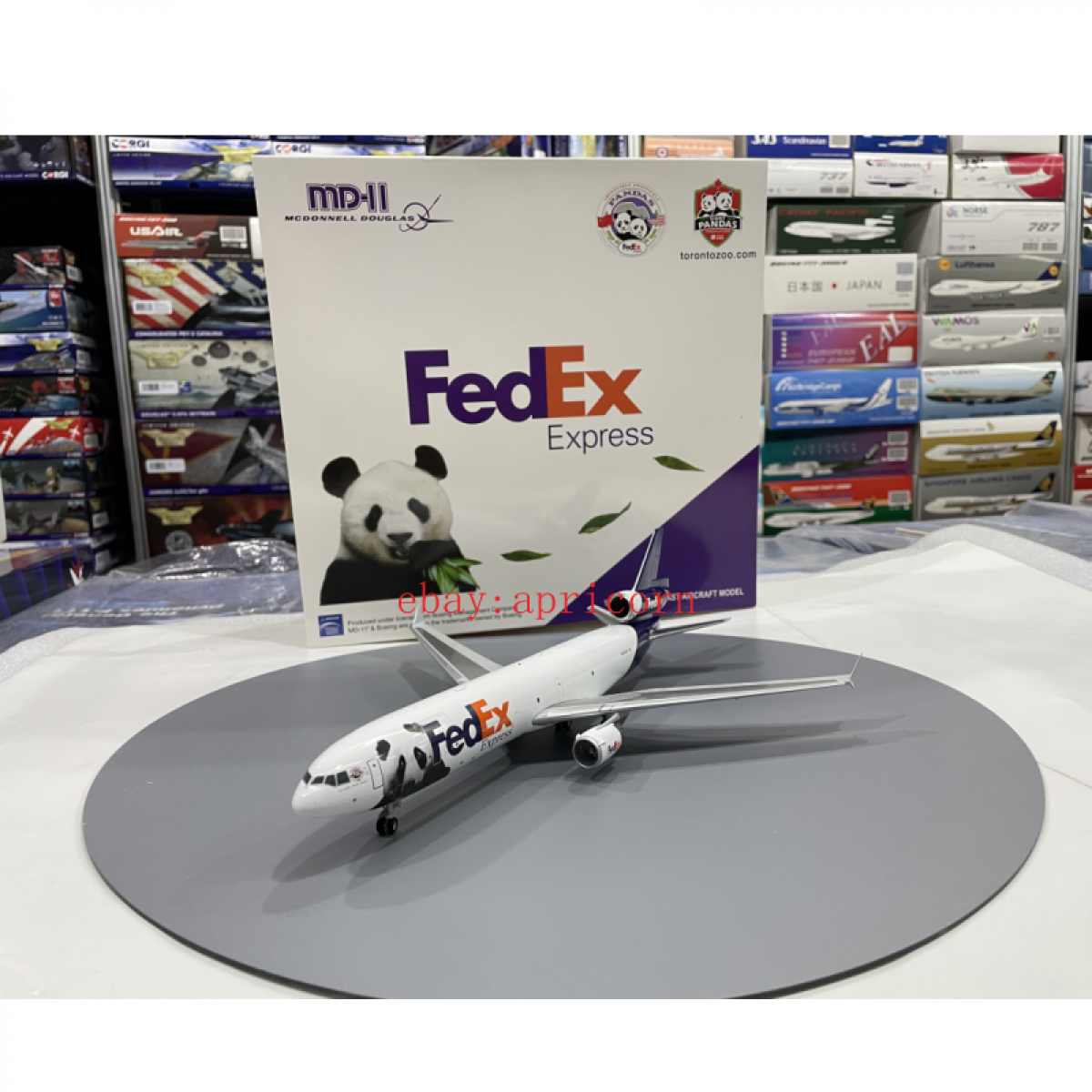 JC Wings 1:200 FedEx MD-11FedEx Panda N583FE Alloy Aircraft Model